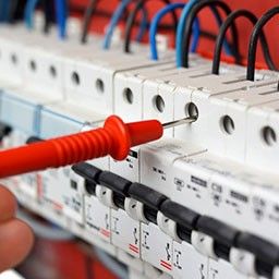 Disjoncteurs, coupe-circuit et interrupteurs différentiels