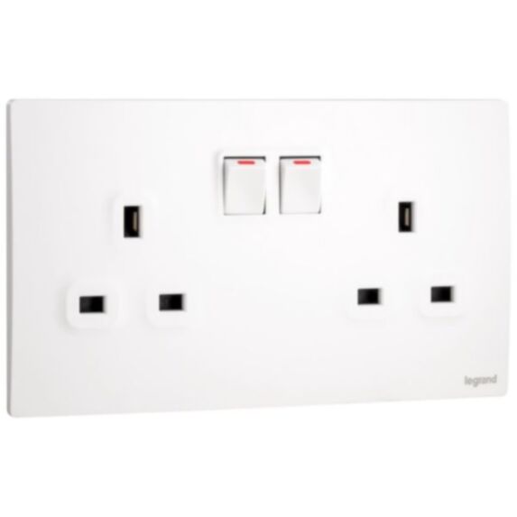 Prise de courant 2G 13A avec interrupteur et 2 ports USB Mallia blanc - LEGRAND