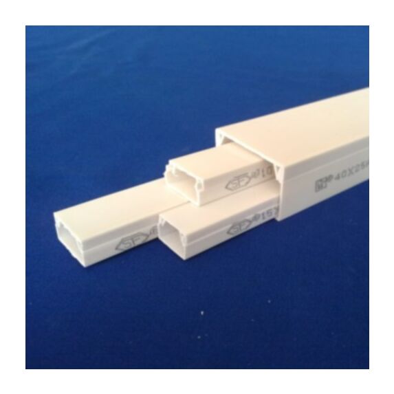 Moulure 50 x 50 x 1,2 mm 2 m